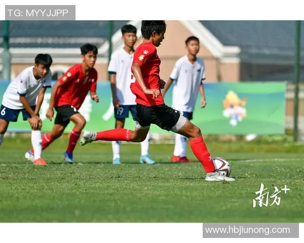 国家少年足球队奋勇争先展现青春风采助力中国足球未来发展